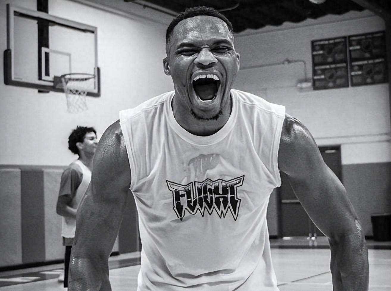 赛季场均三, 新赛季训练